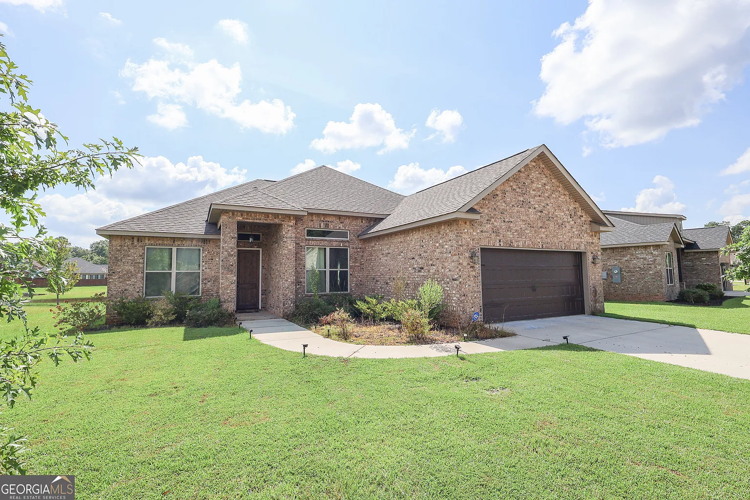 110 Gwendolyn Ave photo 1