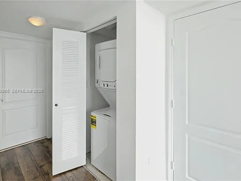 2101 Brickell Ave #CU-1611 — Photo 18