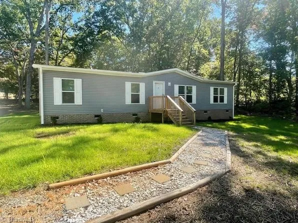 152 Lester Dr, Lexington, NC 27292