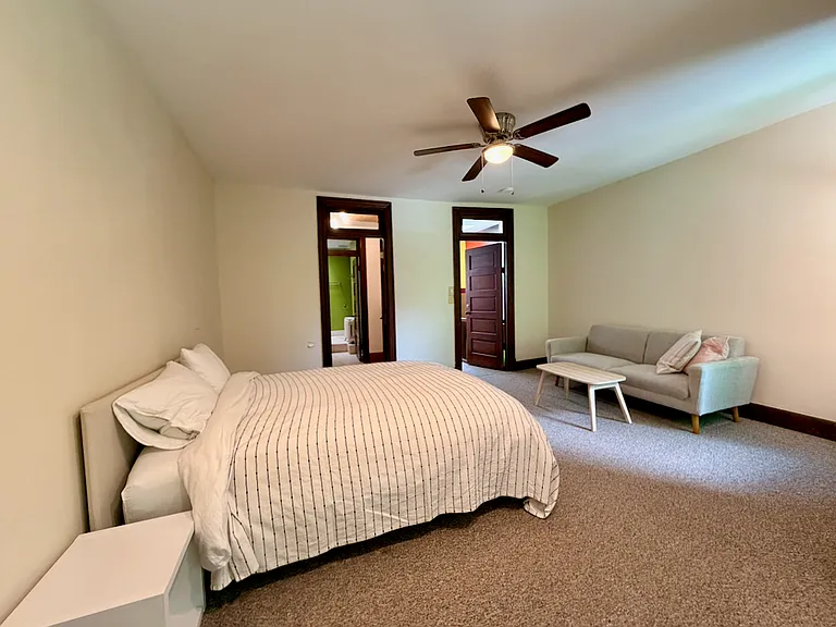 1539 Monroe St NW #1 — Photo 3