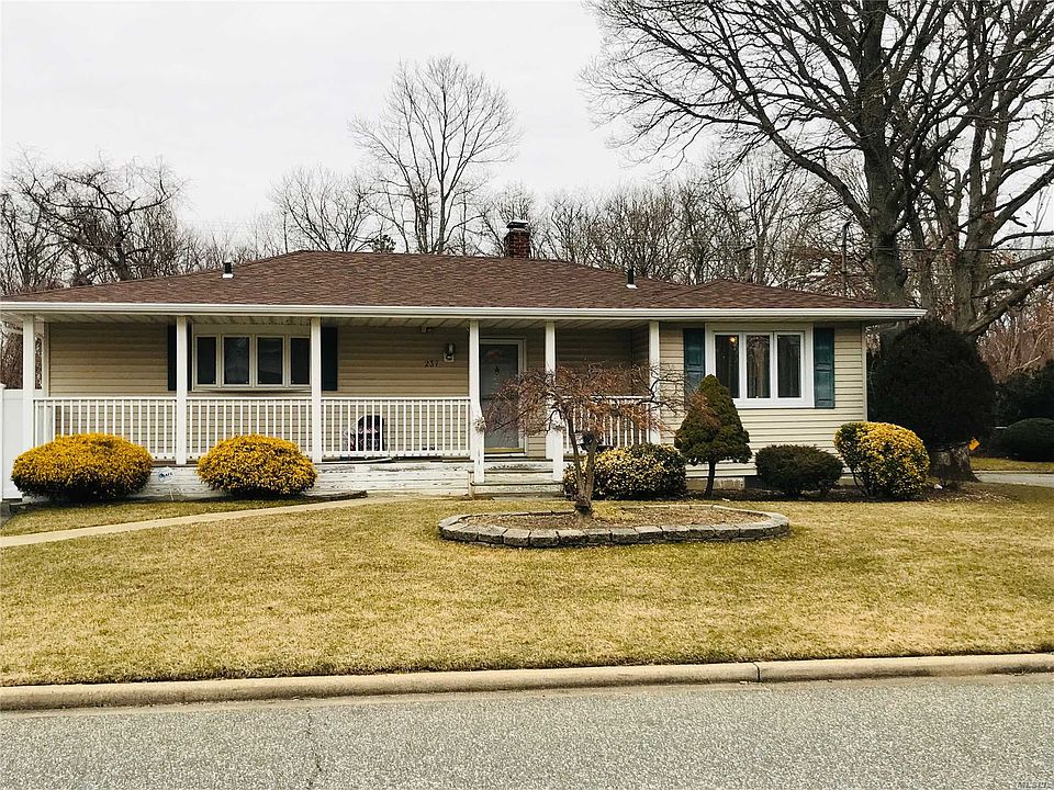 2nd image of 237 N Poplar St