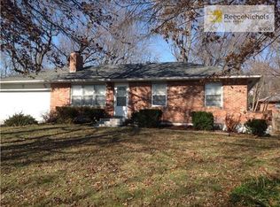 404 W South St, Spring Hill, KS 66083