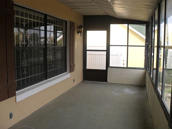 2nd image of 3934 Oriole Ave