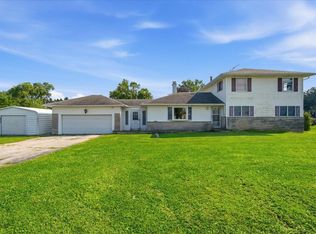 2101 Coolwood Dr, Valparaiso, IN 46385