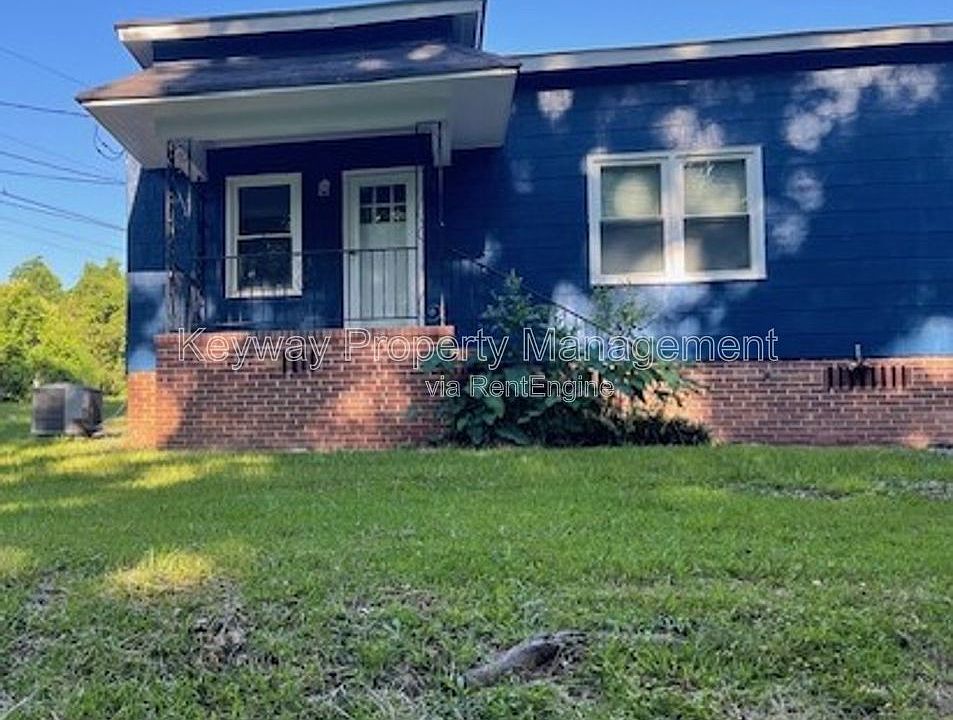 1st image of 302 Crystal Lake Dr