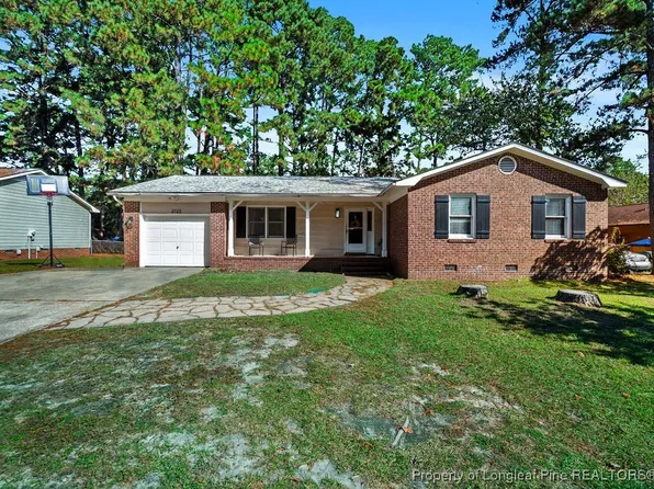 2122 Lakeridge Dr, Fayetteville, NC 28304