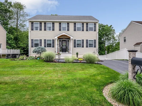 162 18th St, Lowell, MA 01850