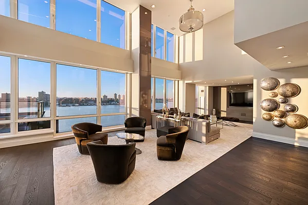 Sold by Nest Seekers International | media 2