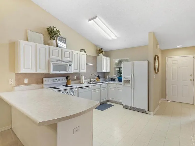 7101 Joy St #C5 — Photo 8