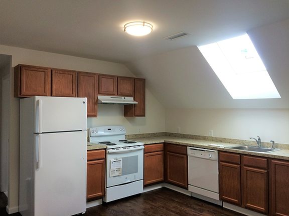 2nd image of 1435 Chapel St Unit 3