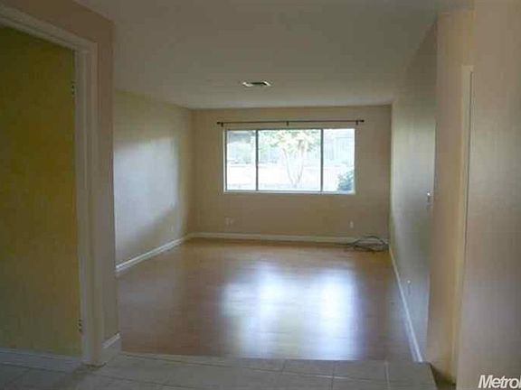 2nd image of 604 Dove Way