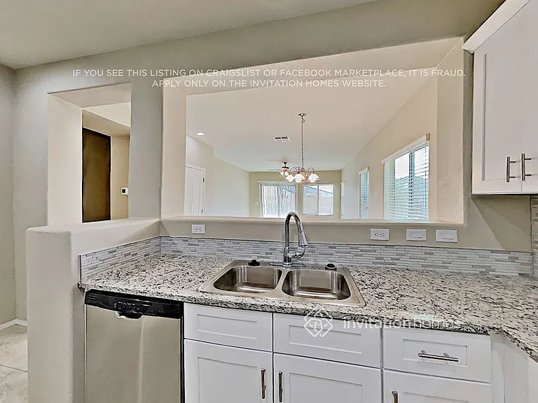 19363 W Morning Glory Dr — Photo 7