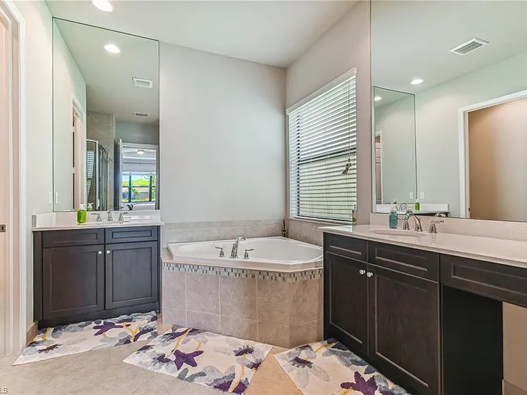 11541 Stonecreek Cir W — Photo 8