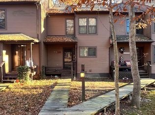 23318 Red Oak Ct, California, MD 20619