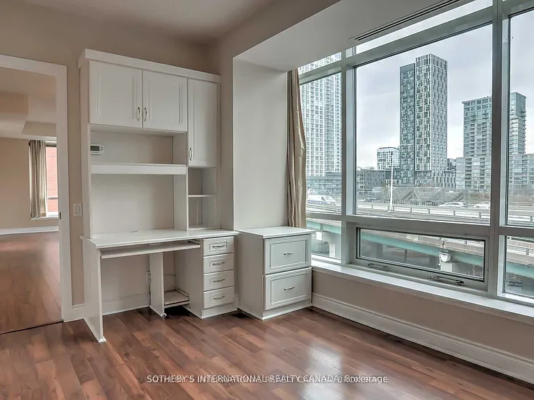 500 Queens Quay W #610W — Photo 11