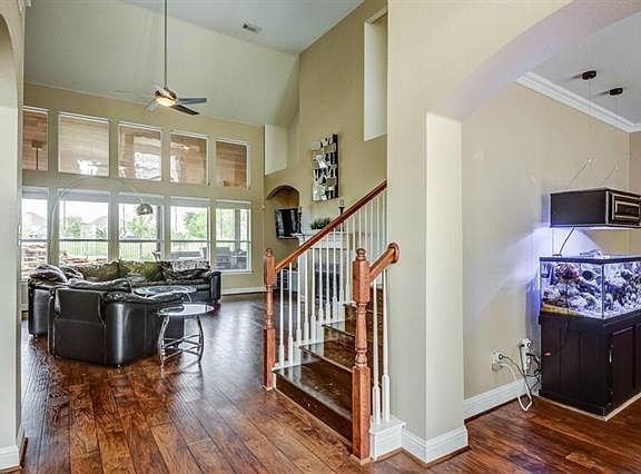2nd image of 9713 Fairway Vista Dr