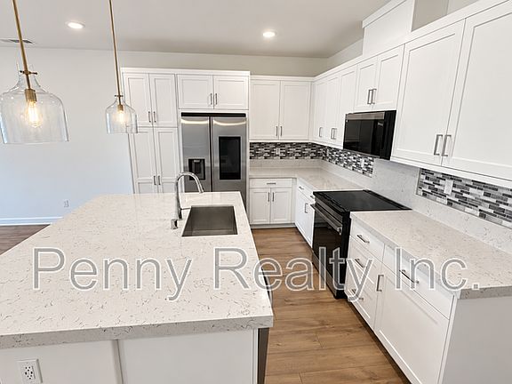 3rd image of 750 Mara Loop Unit 2
