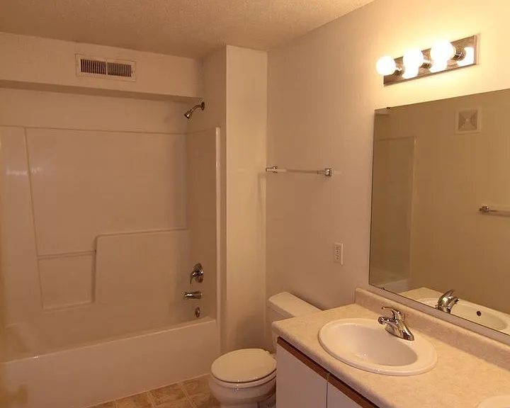 2882 Coral Ct — Photo 10