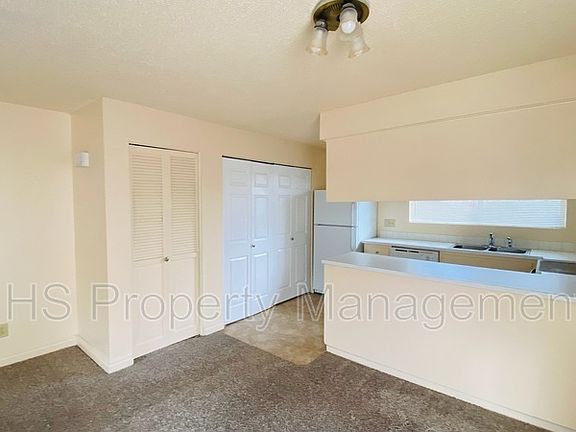 3rd image of 1913 Hoxie Ave APT C
