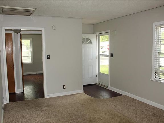 4th image of 11315 W 69th Ter