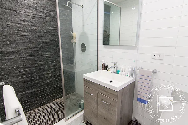 Rented by Nolita Group | media 12