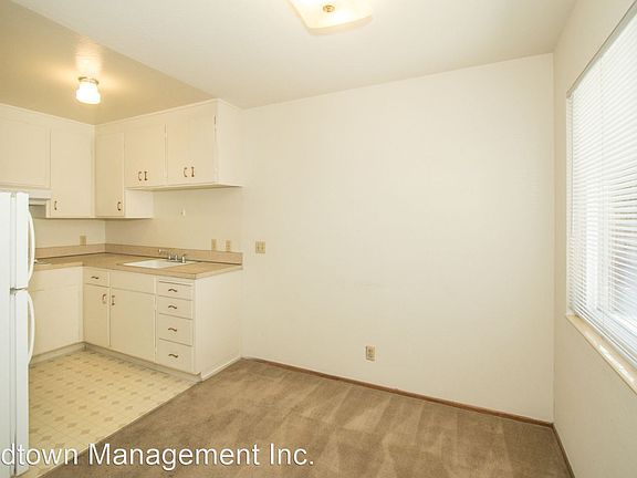 4th image of 281 Curtner Ave