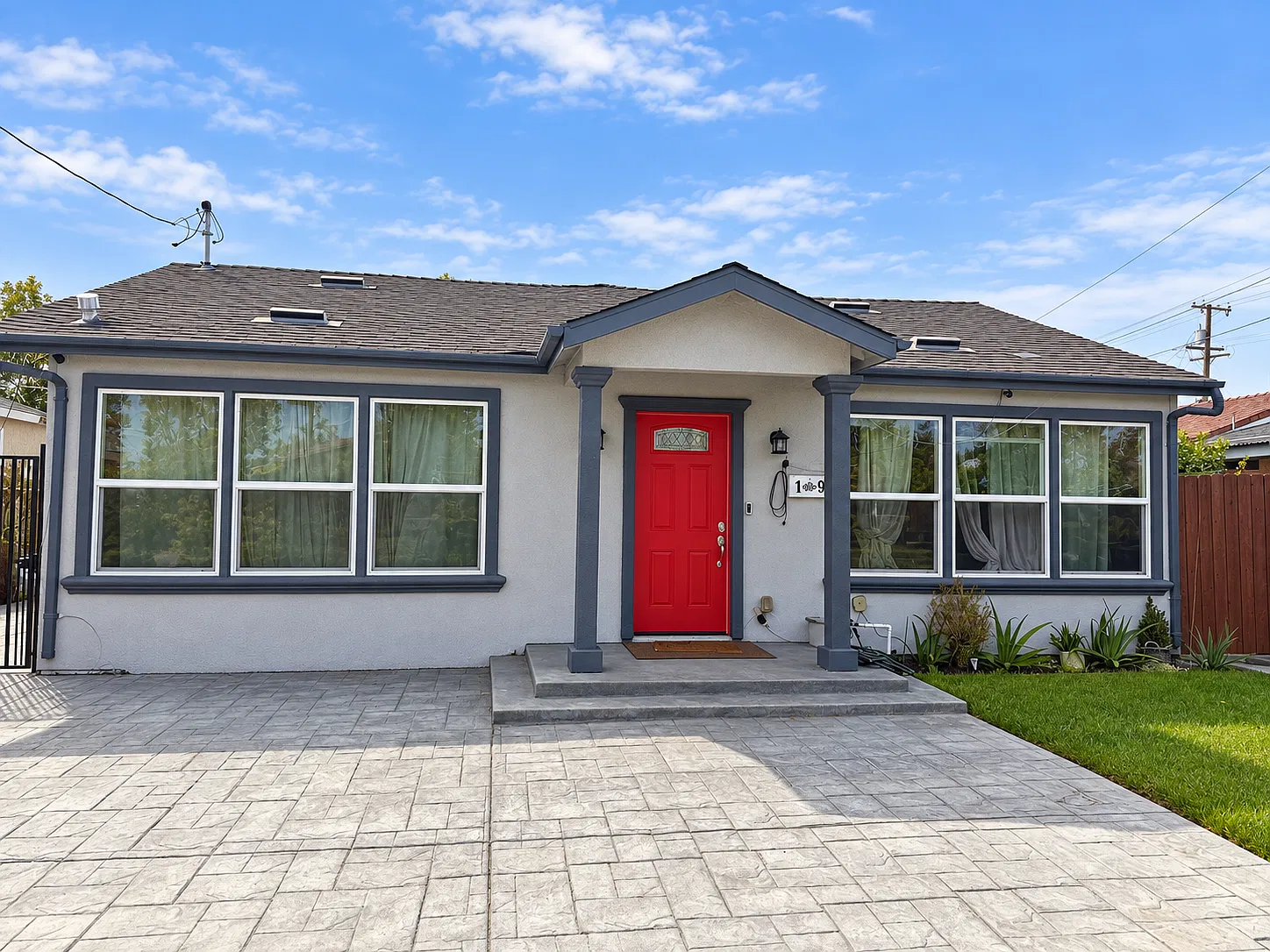 3 bed, 2.5 bath, 1550 sqft, $4,500 — Photo 3