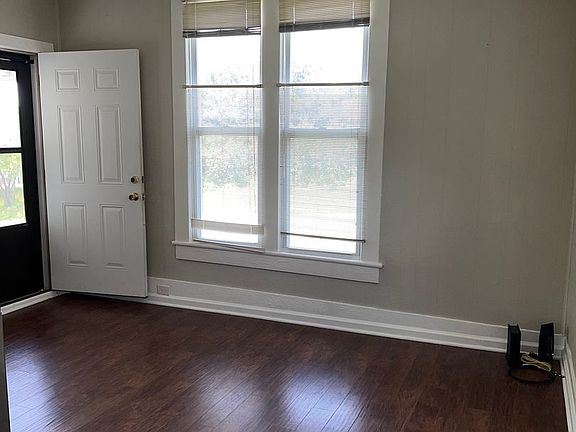 4th image of 110 Emerson St #110