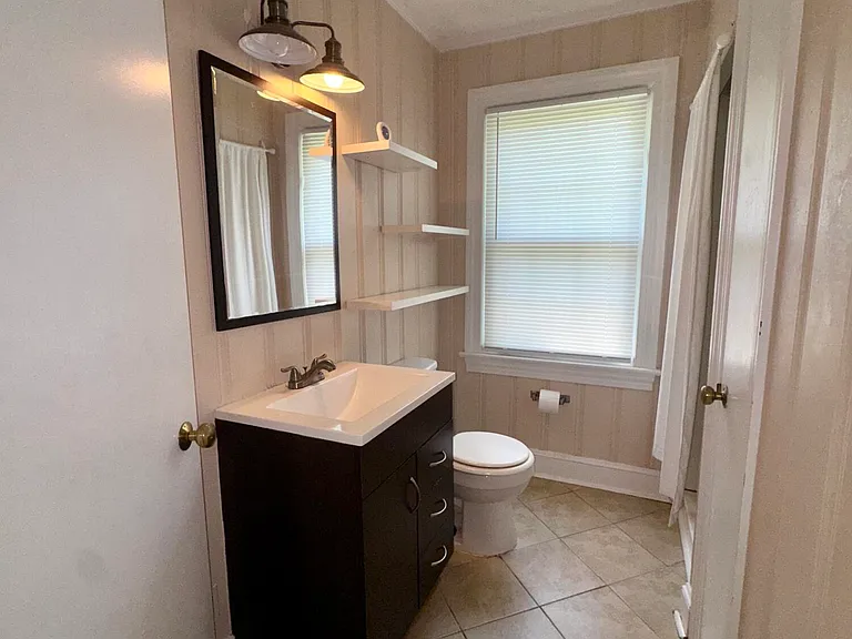 1717 S Elm St — Photo 18