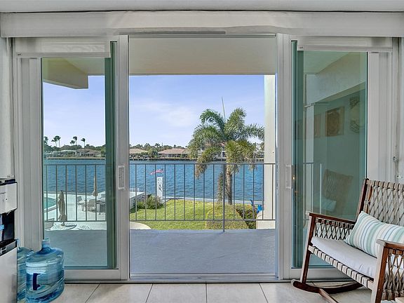 2nd image of 801 N Riverside Drive #4b