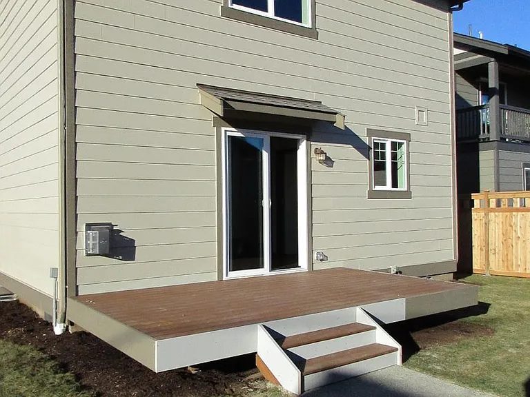 117 N Lenore Ave — Photo 2