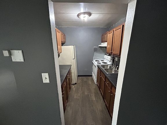 3rd image of 204 Middlebury St APT 104