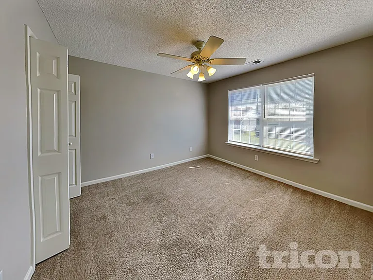 312 Buckthorne Dr — Photo 16