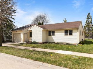 813 Blackwell St, Kaukauna, WI 54130