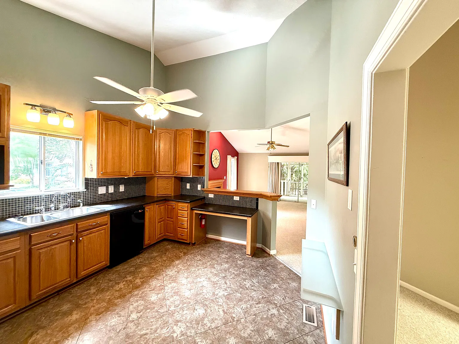 3 bed, 1544 sqft, $2,150 — Photo 3