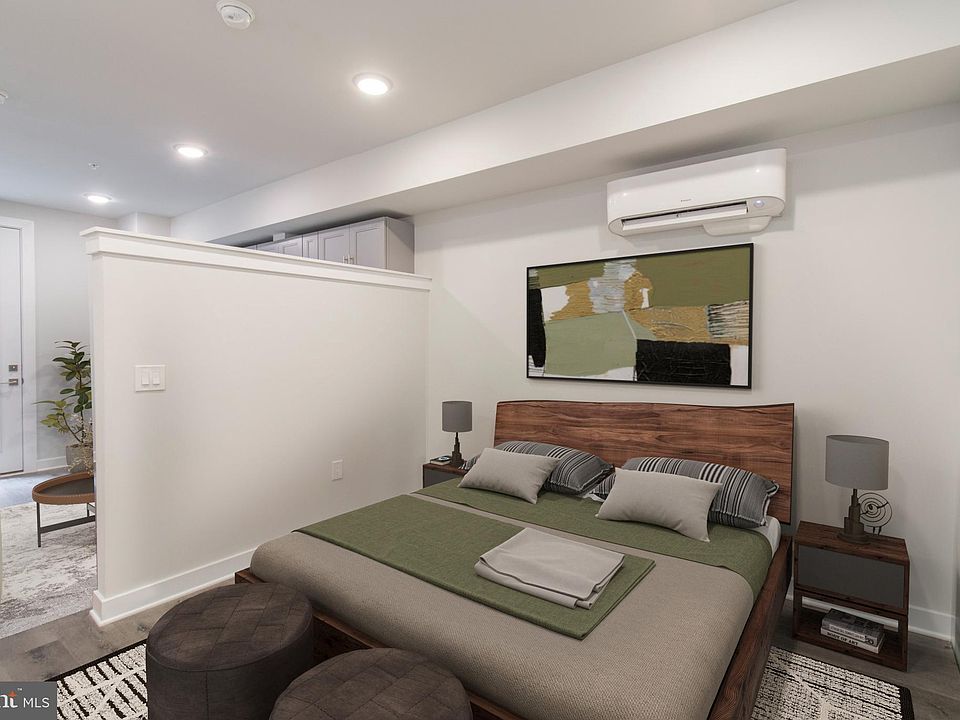 1st image of 19 S 44th St #4