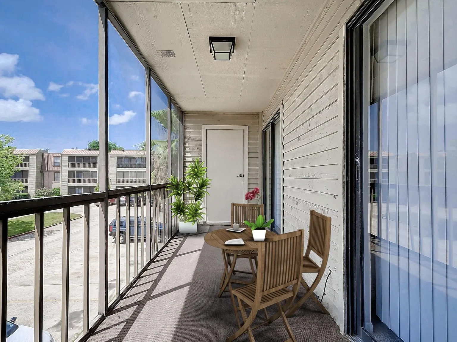 2 bed, 1.5 bath, 1002 sqft, $995 — Photo 3