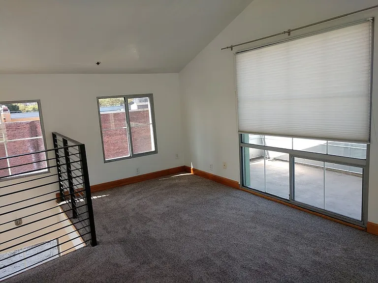 33 NW 6th Ave #401 — Photo 3
