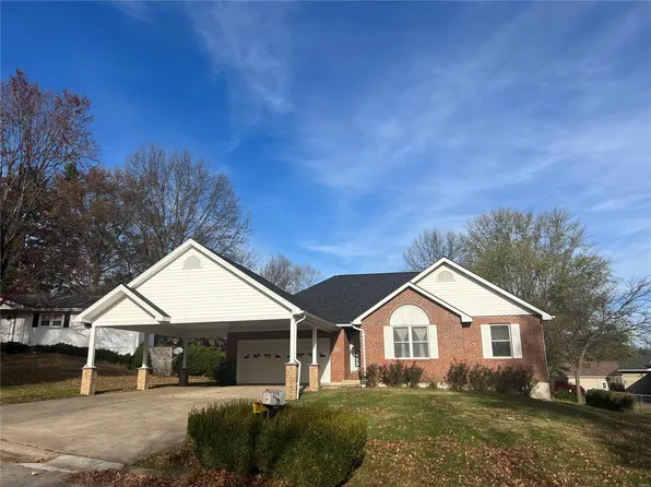 409 Center Pl, Louisiana, MO 63353