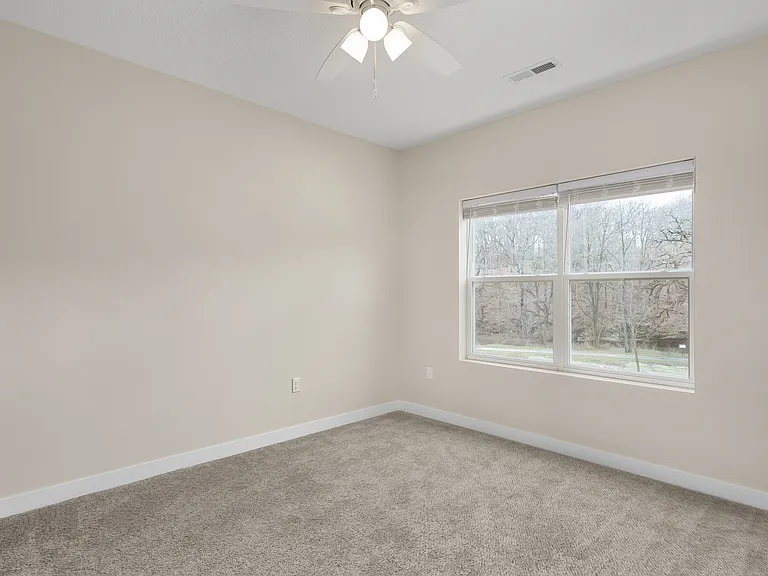 Creekview — Photo 42