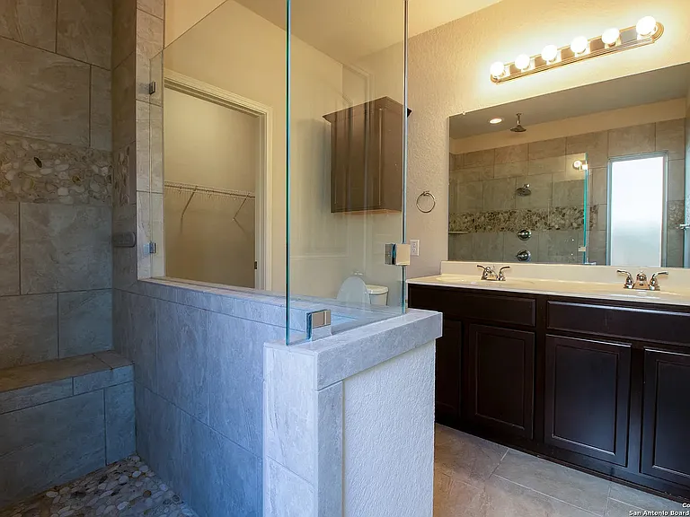 1203 Ranch Fls — Photo 3