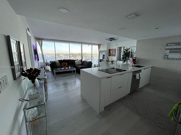 5th image of 7601 E Treasure Dr APT 1017