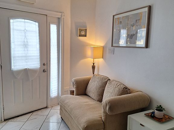 3rd image of 1801 Adams St Suite A