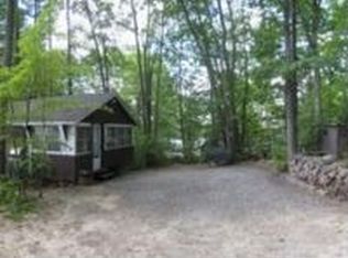 23 Hemlock St, Hillsboro, NH 03244