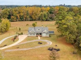 8365 Wallace Wood Rd, Gainesville, GA