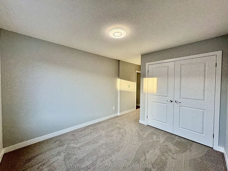 349 Southdale Rd E #26 — Photo 18