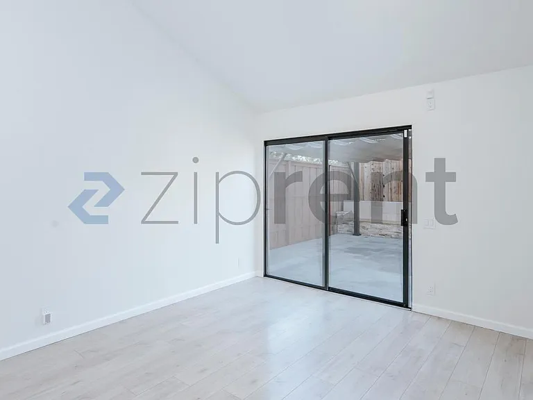 4762 Rio Rita Way — Photo 14