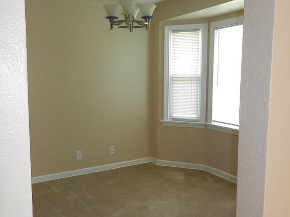 4th image of 1665 Dartmoor Dr