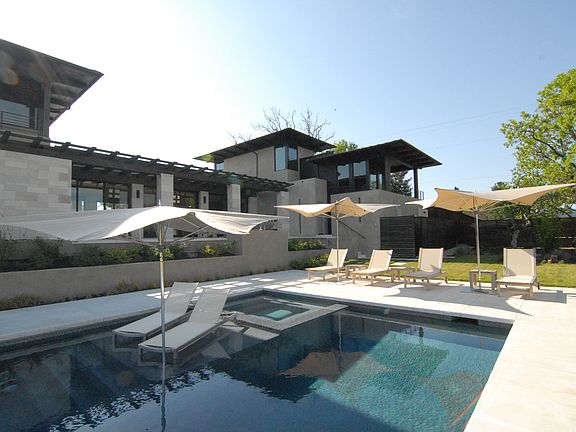 4th image of 945 Galleron Ln