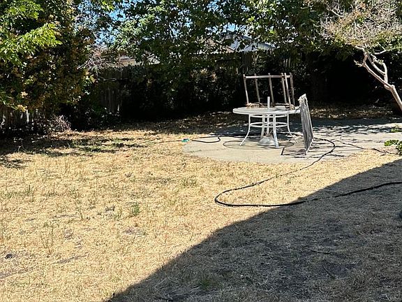 2nd image of 1065 Langlie Way